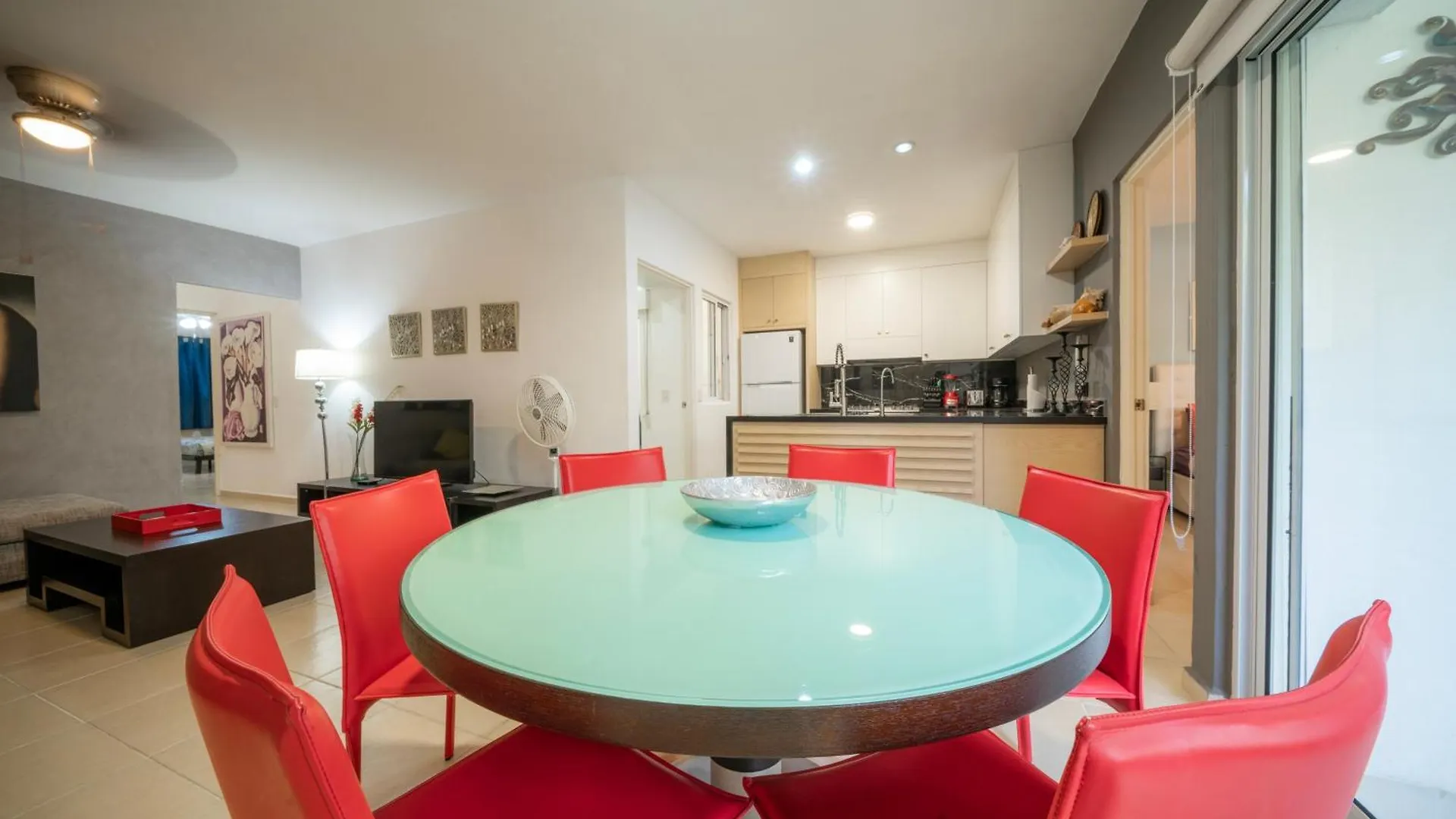 Peregrina - 3 Bedroom Condo In Center Of Playa Del Carmen Apartment